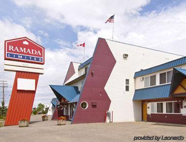 Hotel Ramada Limited Dawson Creek Exterior foto